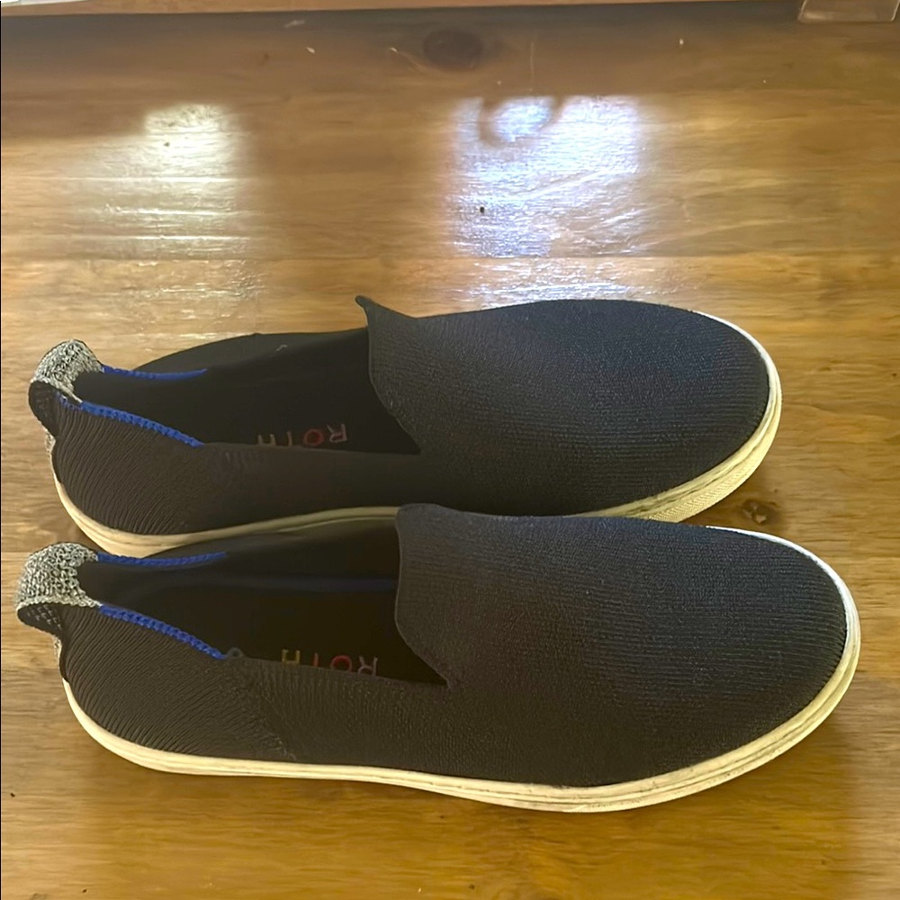Rothy’s slides